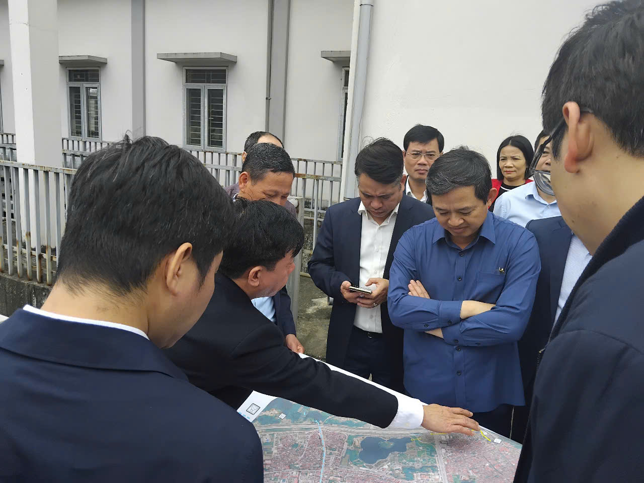 chủ tich tỉnh thăm Văn Sơn